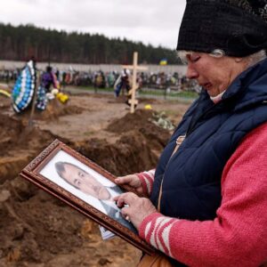 Execution-style killings, mass graves mark bloody scenes in Ukraine