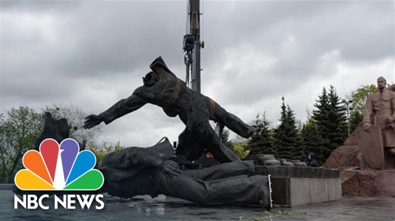 Heads Roll As Soviet-Era 'friendship' Monument Dismantled In Kyiv