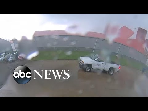 Tornado rips roof off building in Ohio l ABC News