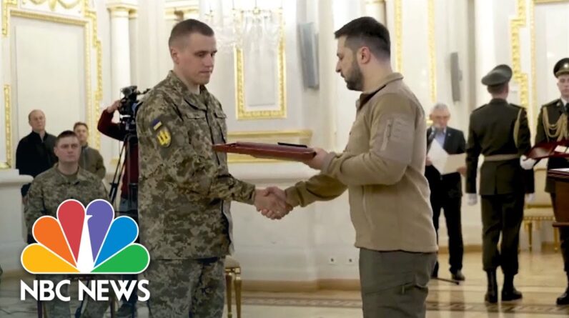 ‘We Keep Fighting’: Zelenskyy Presents Medals To Ukrainian Soldiers