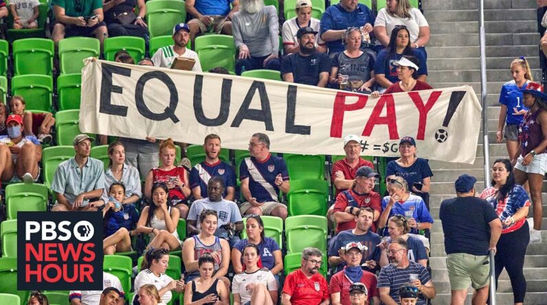 Soccer players on U.S. men's and women's national teams get pay equity for the first time