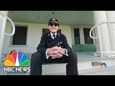 Meet The 94-Year-Old Keeper For New Jersey’s Tallest Lighthouse