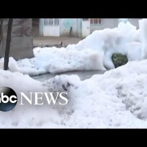 Toxic foam cloud floods 30 homes