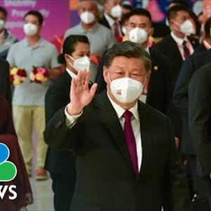 China's Xi Jinping Swears-In New Hong Kong Leader