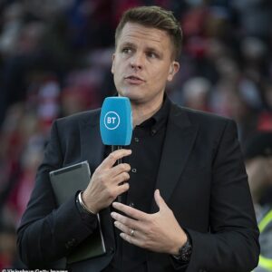Presenter Jake Humphrey has revealed he is leaving his job at BT Sport after ten years.