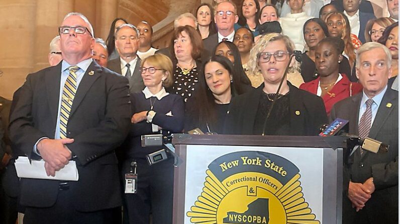 Christina King NYSCOPBA rally Cropped