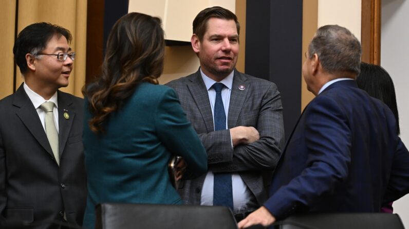 HTRKY7QC4XA3R75ZSGAQVG7EVM size normalized