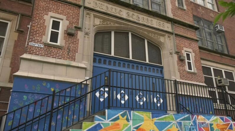 asylum seekers brooklyn ny1 51323