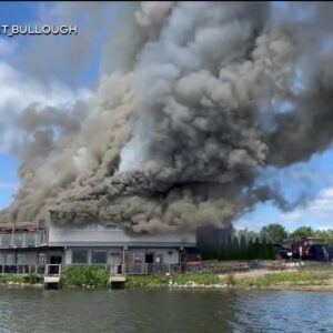 old marina restaurant goes up in flames 1 6008946 1659220748839