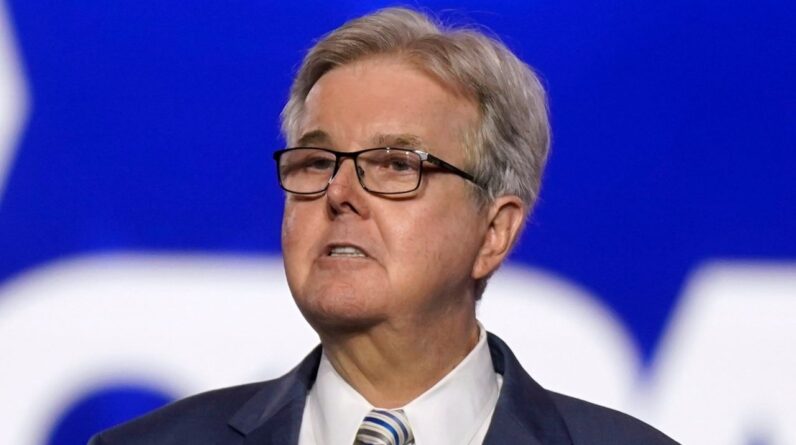 Dan Patrick File AP 0526